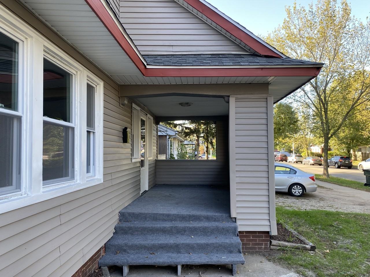 1243 Portage Avenue - Photo 7 of 8