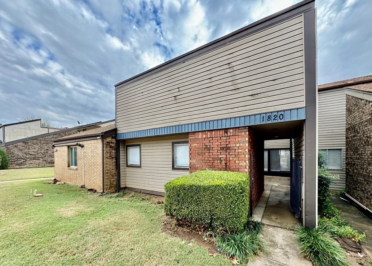 1820 Three Stars Rd #1 - Photo 2 of 25