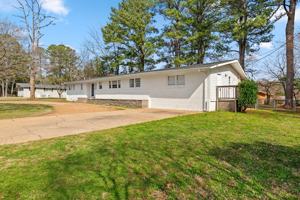 featured image of 8009 Whitesburg Way #1