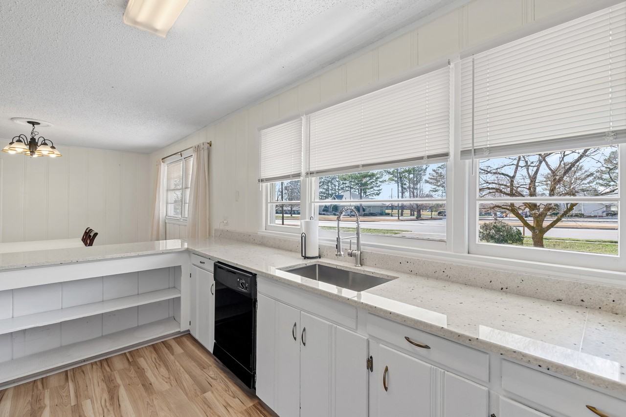 8009 Whitesburg Dr Se #1 - Photo 5 of 21