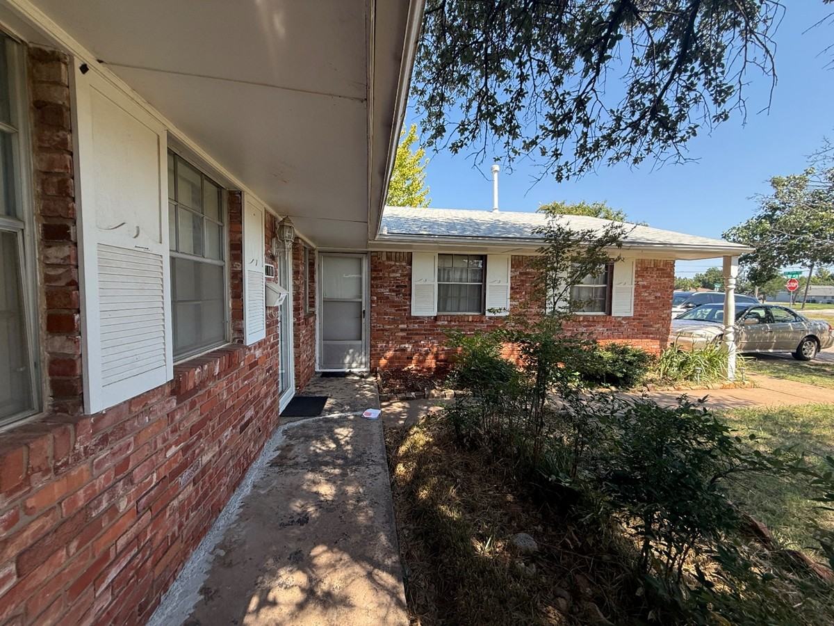 1101 Northwest 103rd Street #1 - Photo 4 of 26