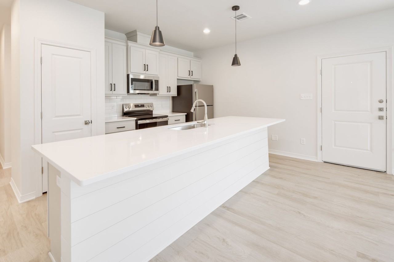 206 Luther Street #A - Photo 5 of 19