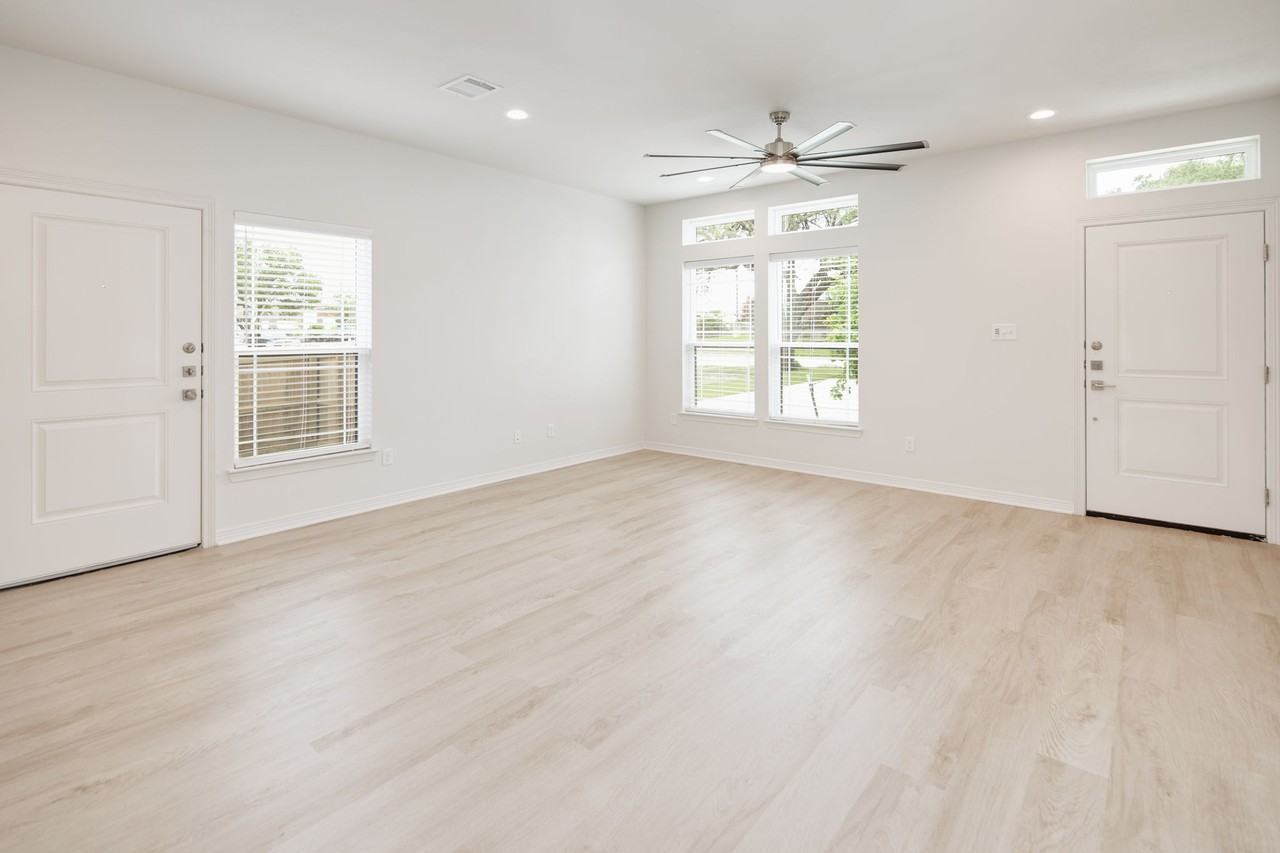 248 Richards Street #1 - Photo 6 of 26