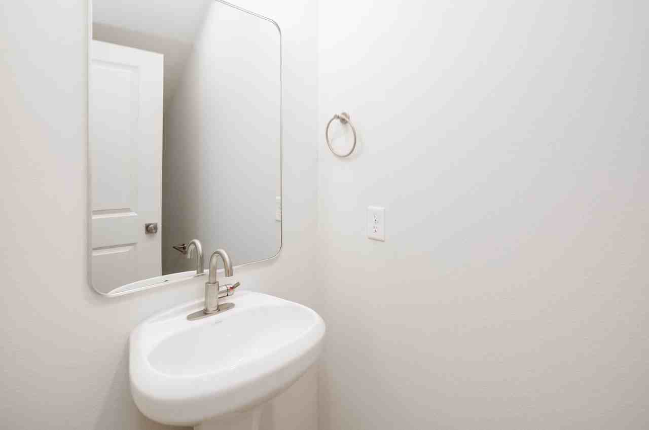 2109 Crest Street #1 - Photo 5 of 26