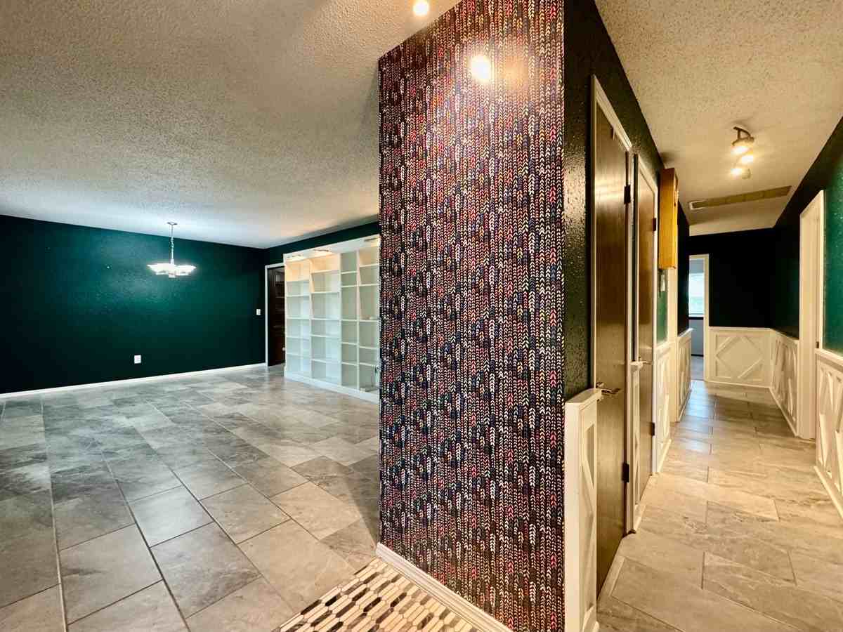 3604 Jim Robison Dr #1 - Photo 5 of 50