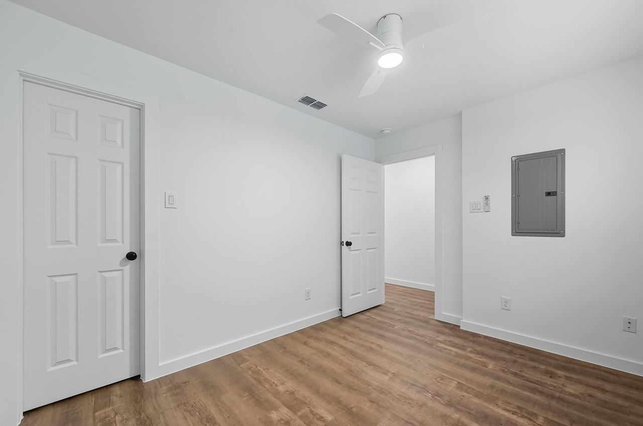 1315 1315 Oneal Street; Commerce TX 75428 - B #B - Photo 4 of 17