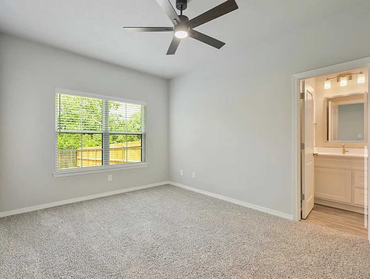 512 Cooner Street #B - Photo 7 of 13