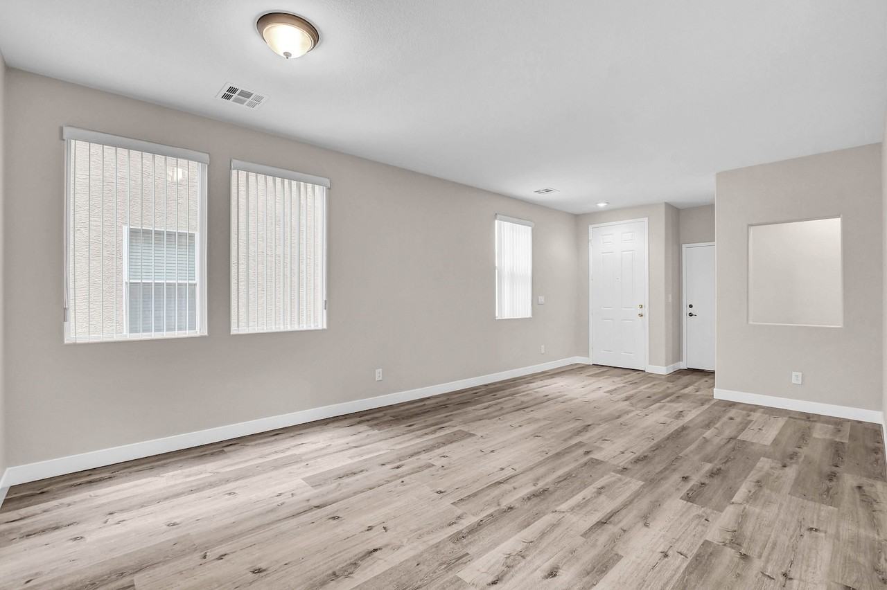 4857 Eureka Diamond Ct #1 - Photo 3 of 50