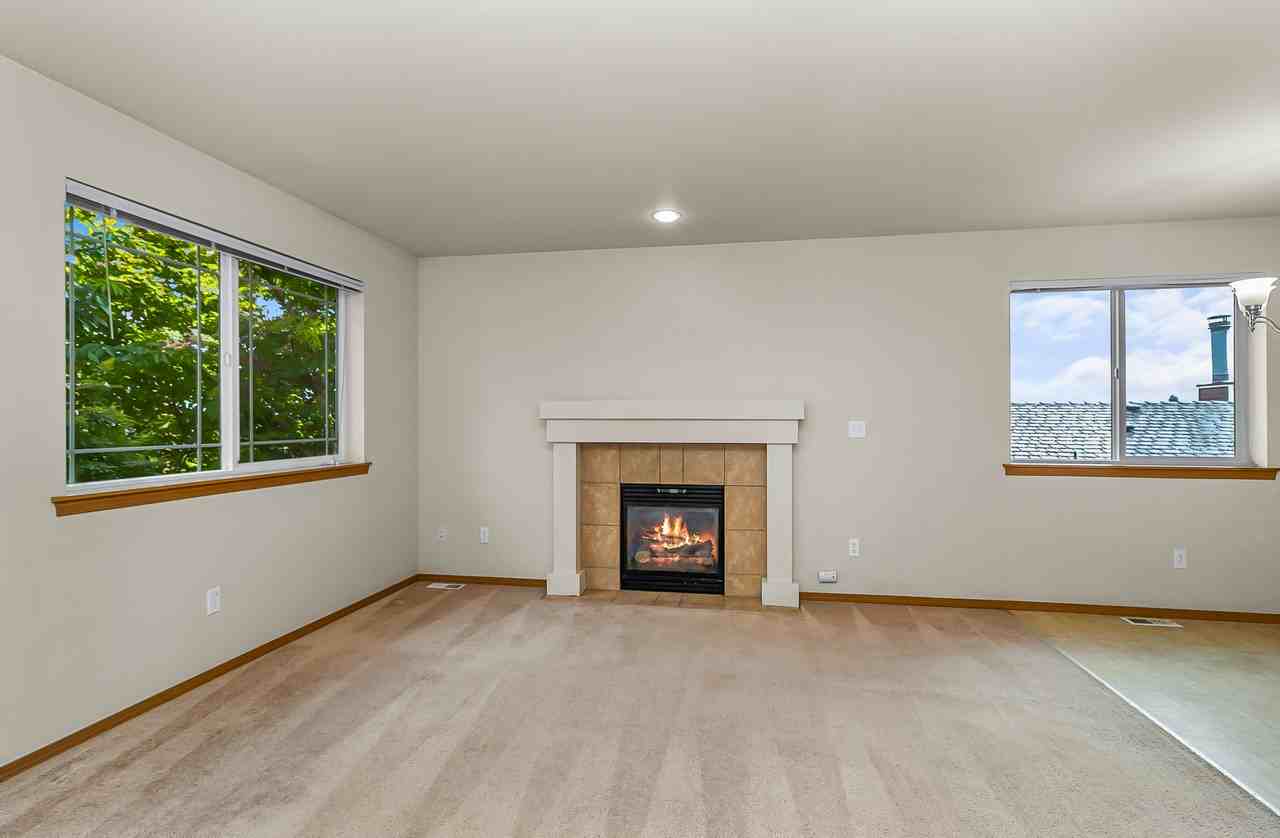 2116 Main Street - Photo 4 of 32