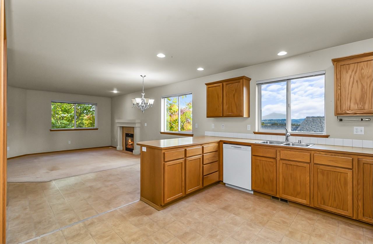 2116 Main Street - Photo 6 of 32