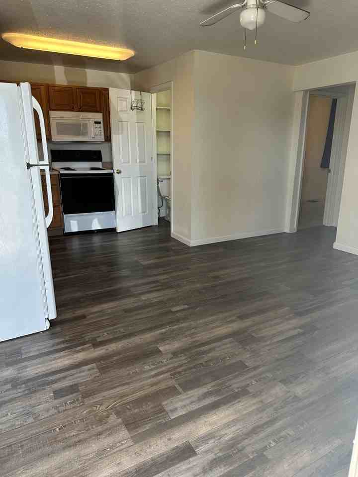 425 W Service Road East - #6 - Photo 5 of 9