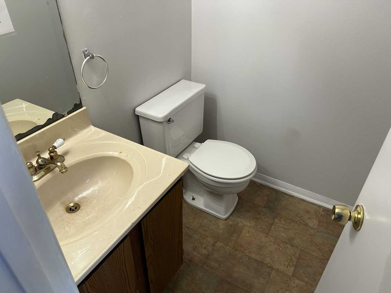 3615 N Crestview Dr Nw #2 - Photo 7 of 11