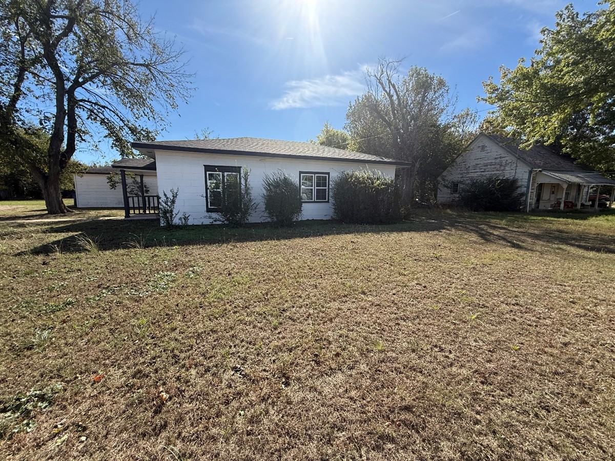 105 S Magnolia #1 - Photo 3 of 30