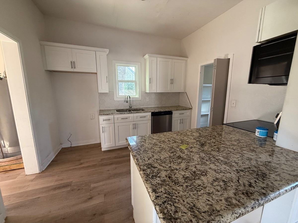 105 S Magnolia #1 - Photo 6 of 30