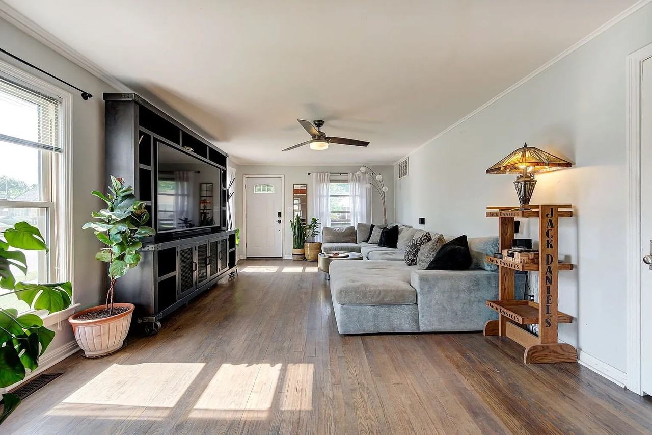 3801 Nw 25th St #1 - Photo 7 of 39