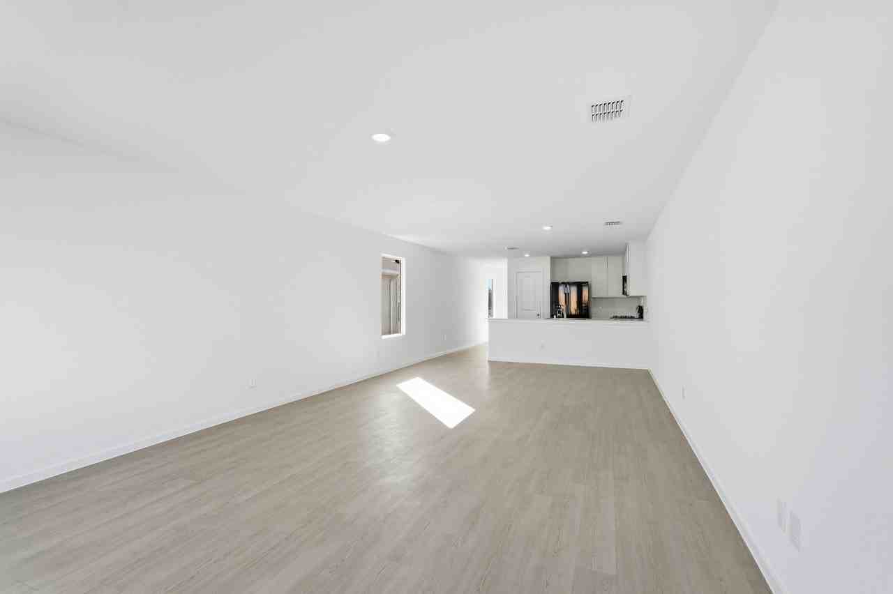 3914 Selawik St #1 - Photo 2 of 21