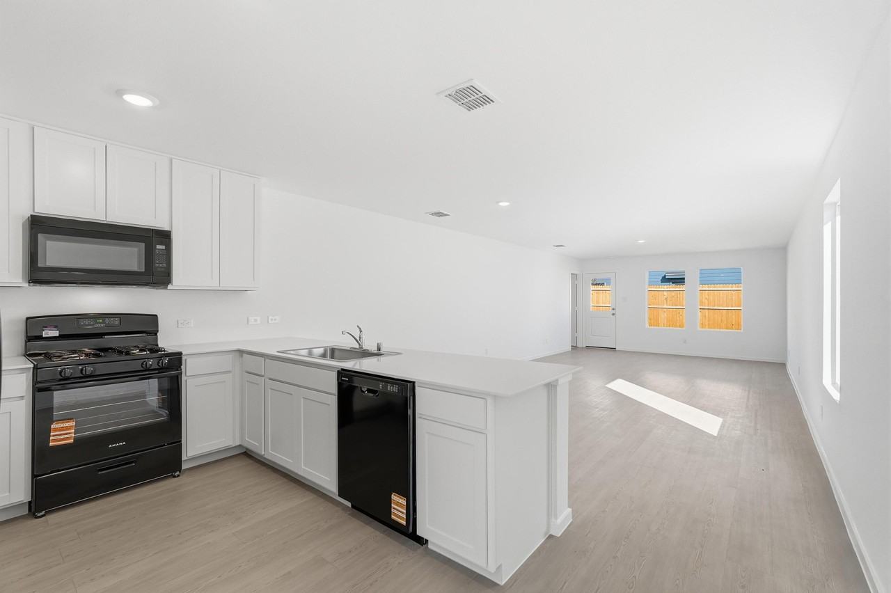 3914 Selawik St #1 - Photo 4 of 21