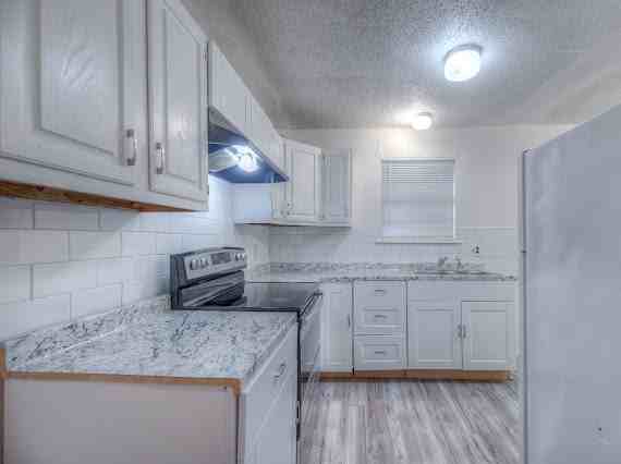 1129 South 124th Avenue East #1 - Photo 5 of 16