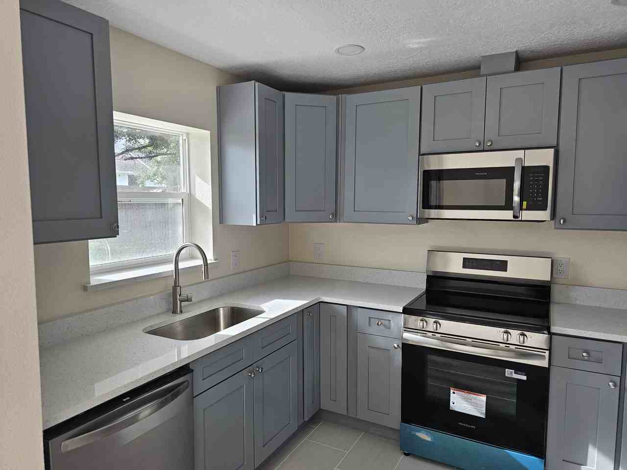 414 Sandpiper Ridge Drive #1 - Photo 4 of 16