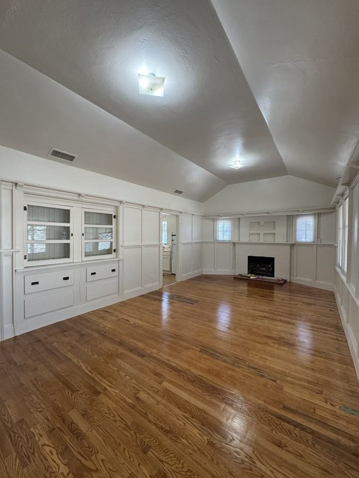 1403 East Fillmore Street #1 - Photo 2 of 24