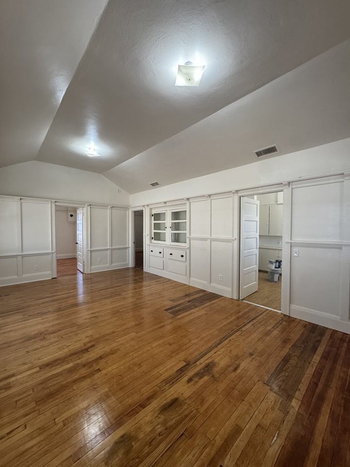 1403 East Fillmore Street #1 - Photo 4 of 24