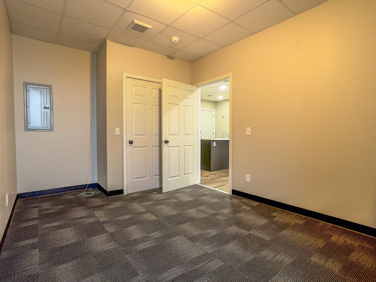 101 N Mill St #B - Photo 4 of 9