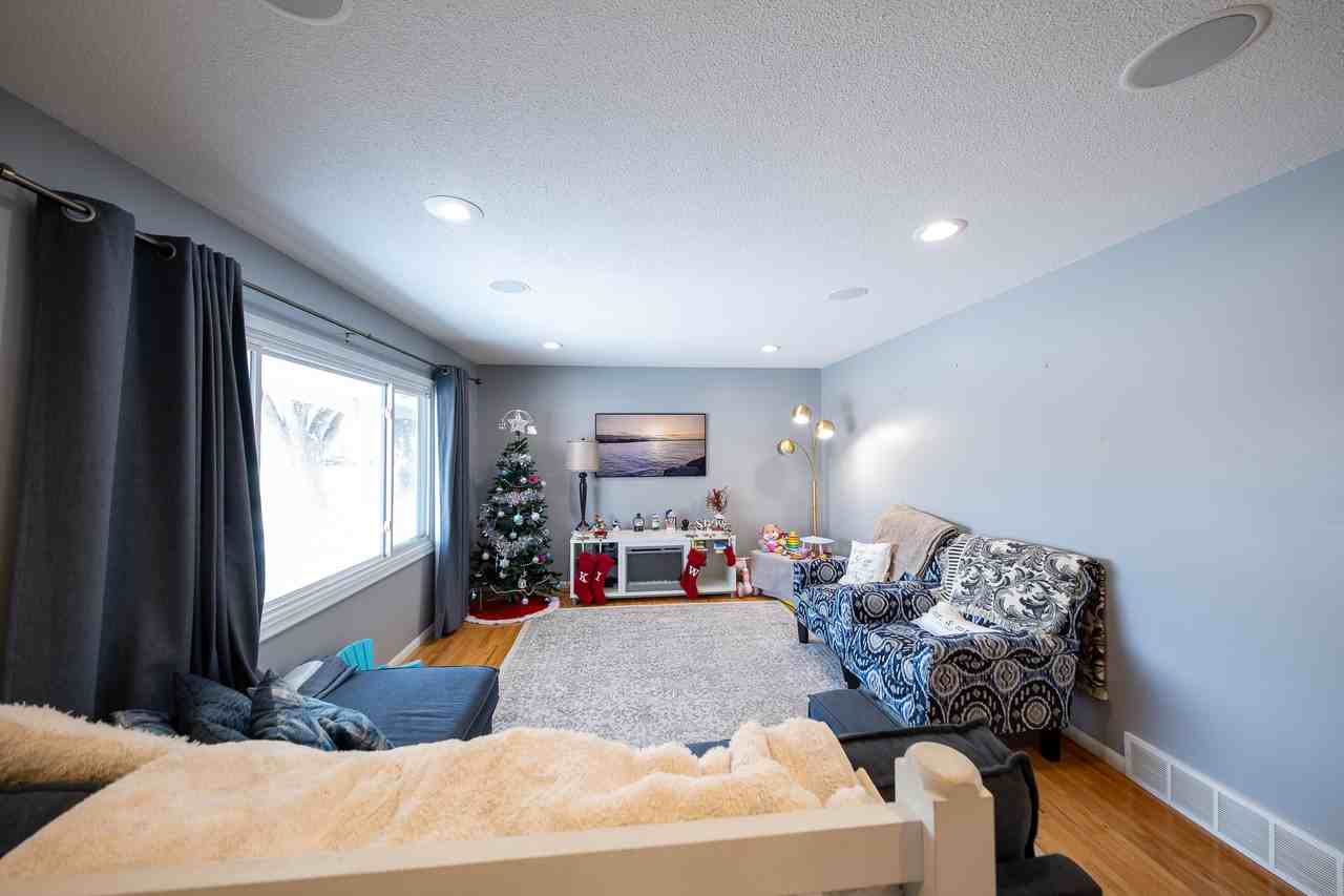 7801 Noble Avenue North #1 - Photo 4 of 38