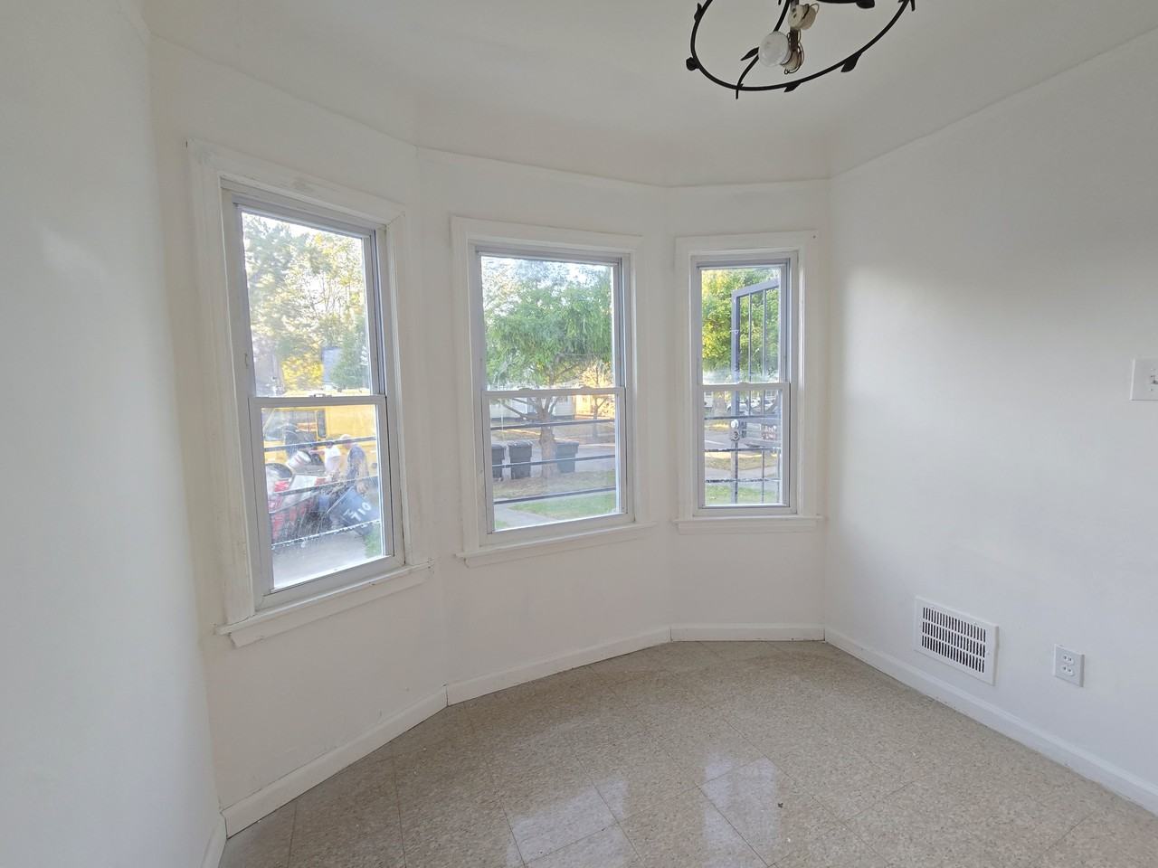 16740 Stahelin Ave #1 - Photo 3 of 20