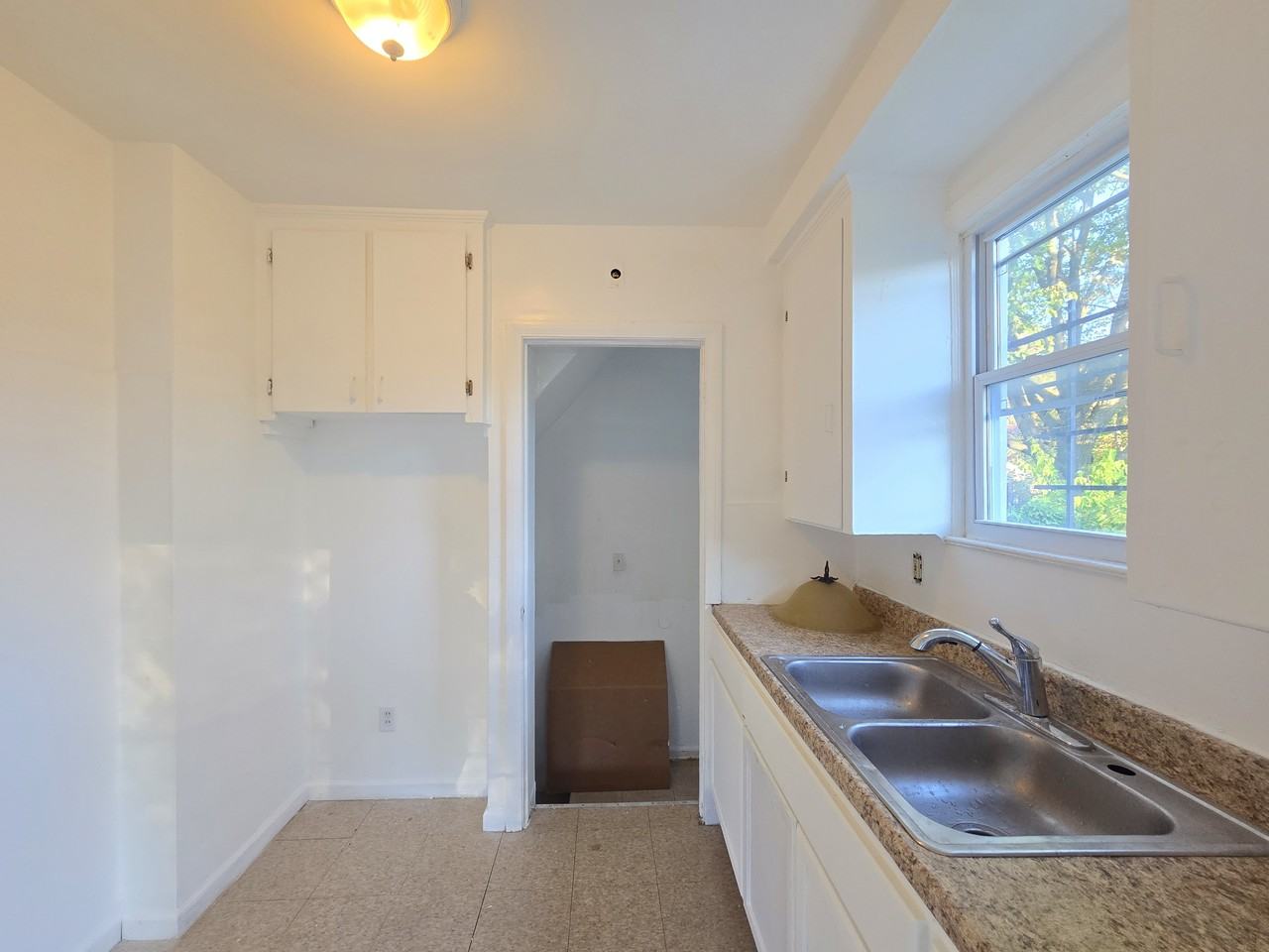 16740 Stahelin Ave #1 - Photo 5 of 20