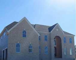 featured image of 8 Katie Dr #1