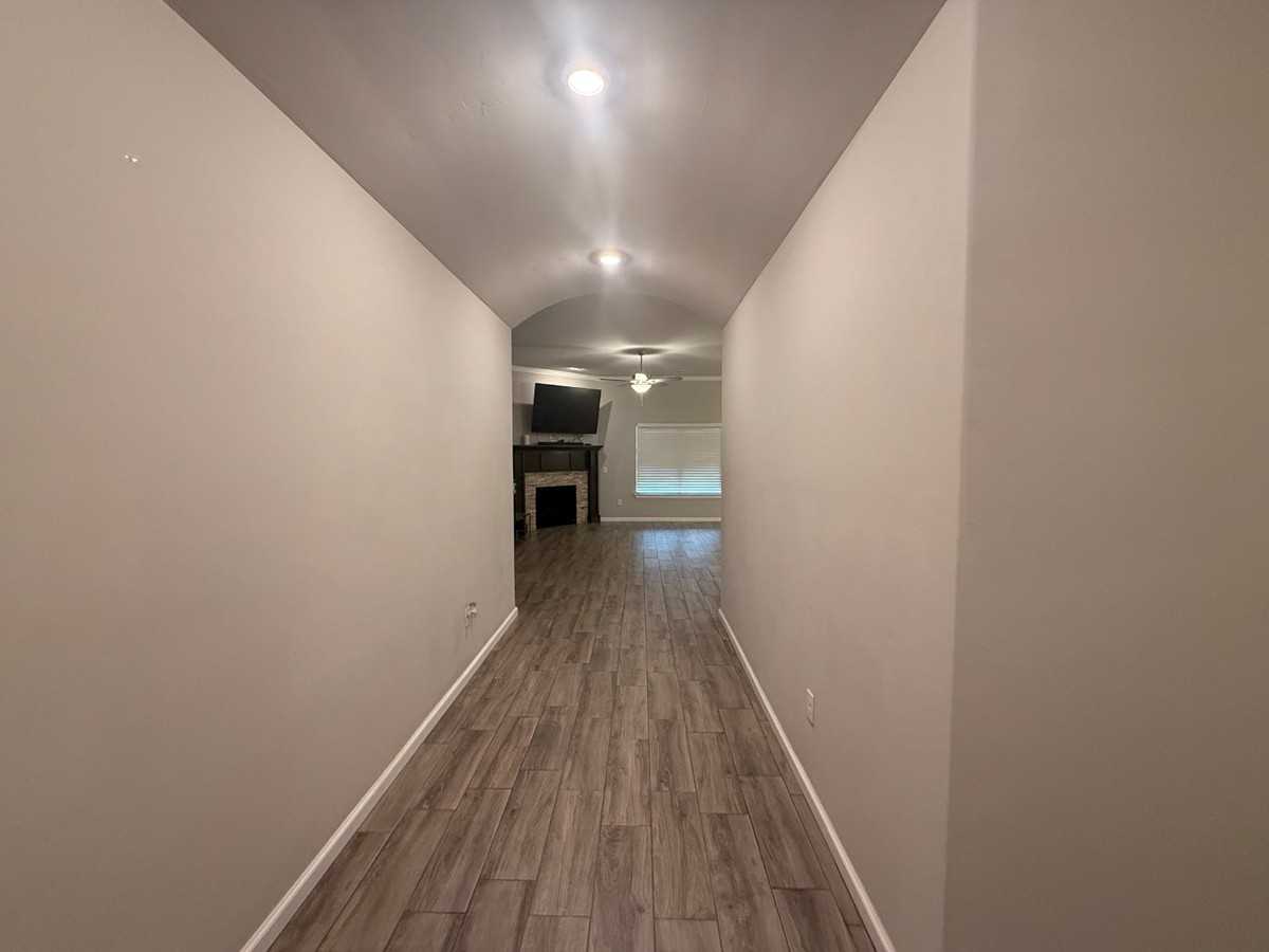 7712 Windstone Dr #1 - Photo 4 of 44