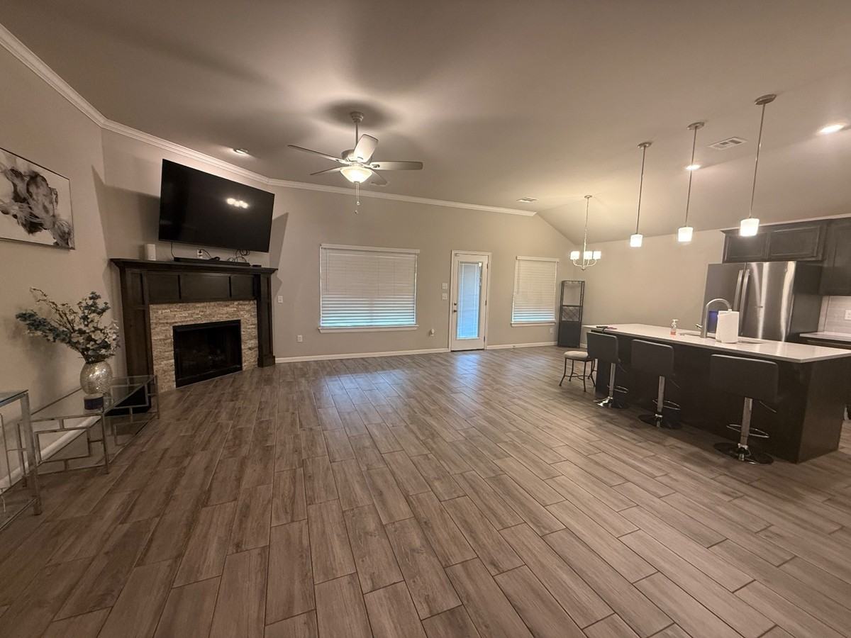 7712 Windstone Dr #1 - Photo 6 of 44