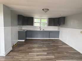 17 17 Fifteenth StUnit 5  (Floor 3) #5FL3 - Photo 1 of 1