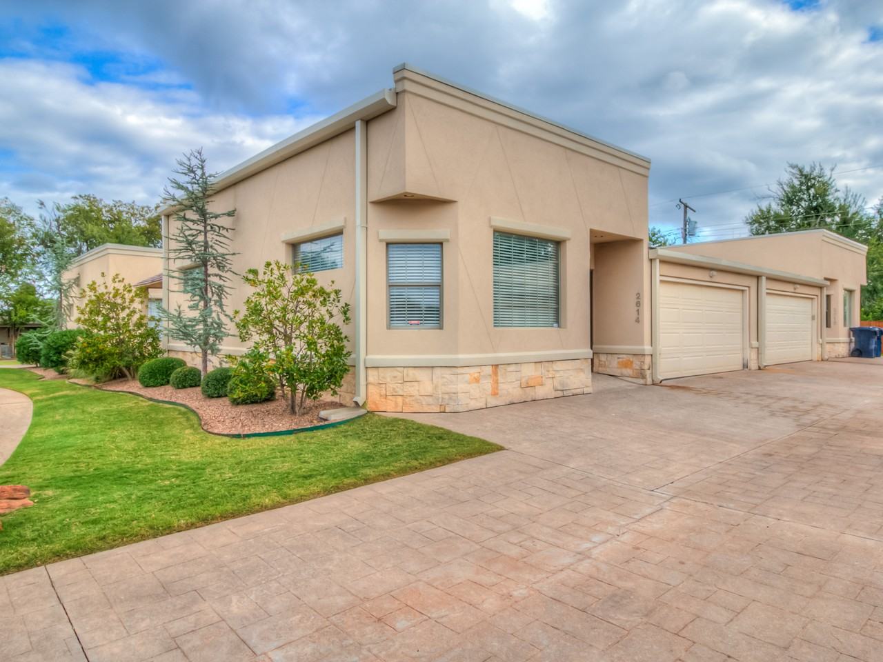 2614 Northwest 50th Street #2614 - Photo 2 of 31