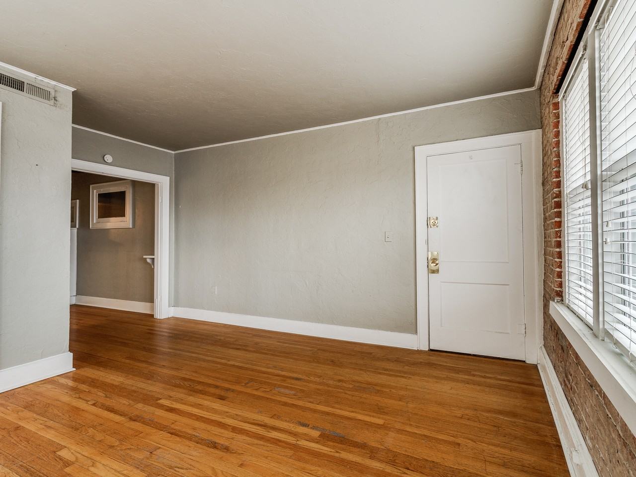 429 429 N.W. 11th StreetUnit 09 #09 - Photo 5 of 16