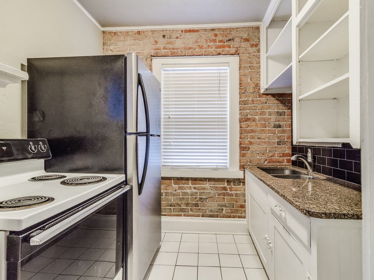 429 429 N.W. 11th StreetUnit 09 #09 - Photo 6 of 16