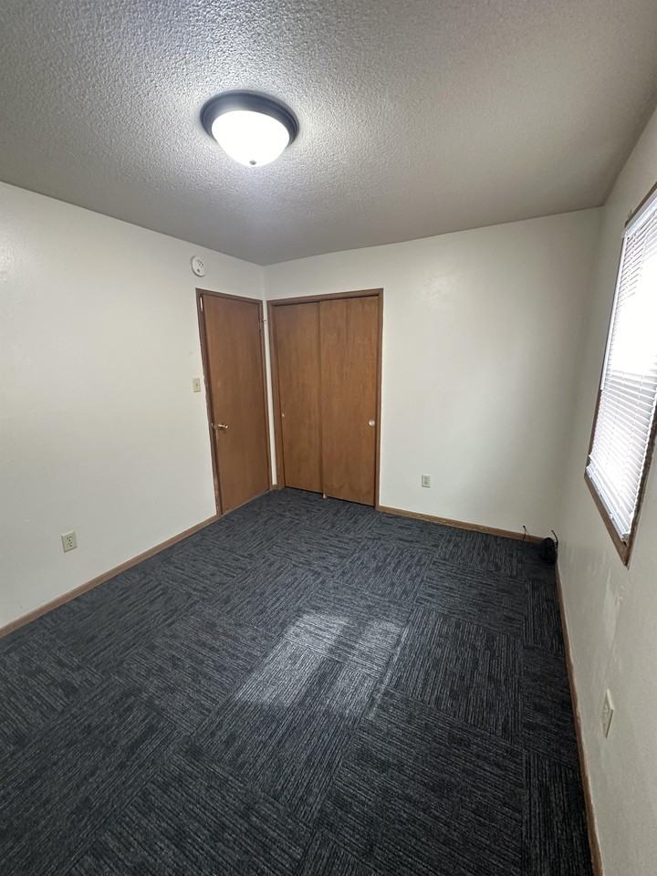 1313 1st Ave #4 - Photo 4 of 10