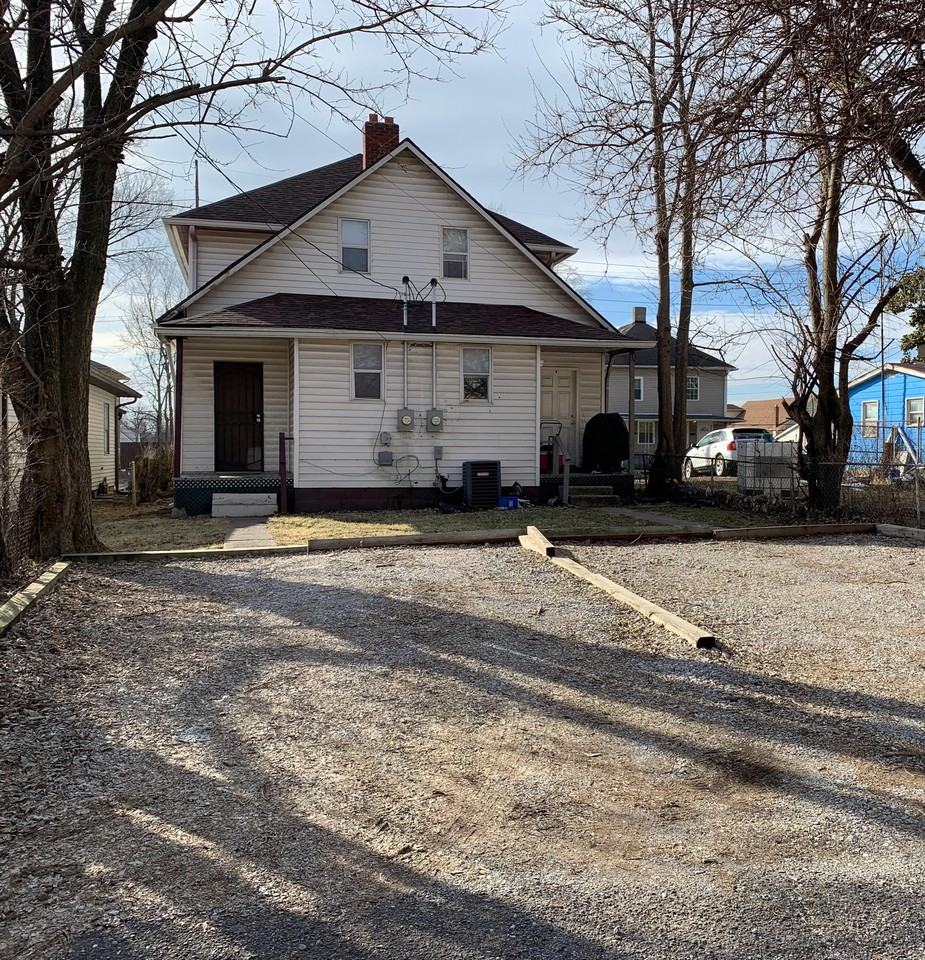 1827 Olive St #1827 - Photo 2 of 5