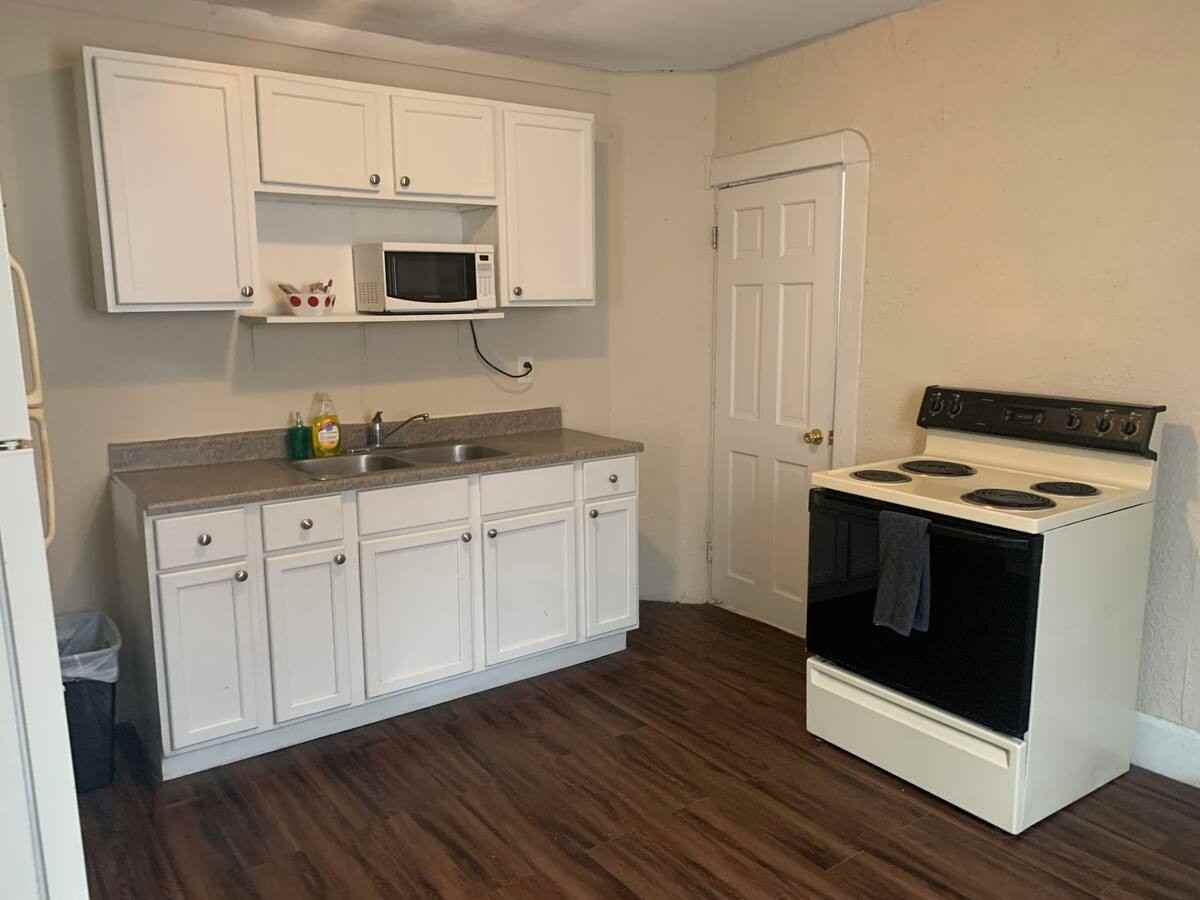 1827 Olive St #1827 - Photo 5 of 5