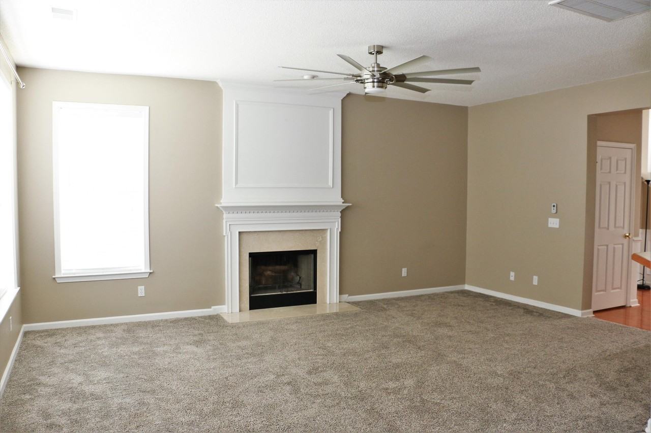 10 Bushwood Drive #1 - Photo 4 of 15