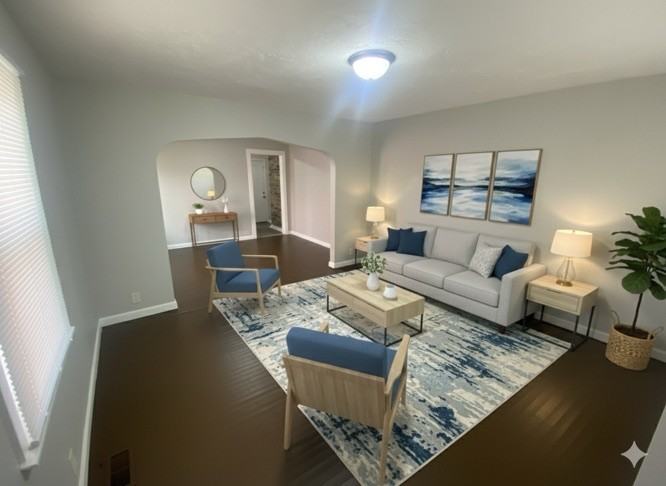 523 N Temple Ave #523 - Photo 2 of 14