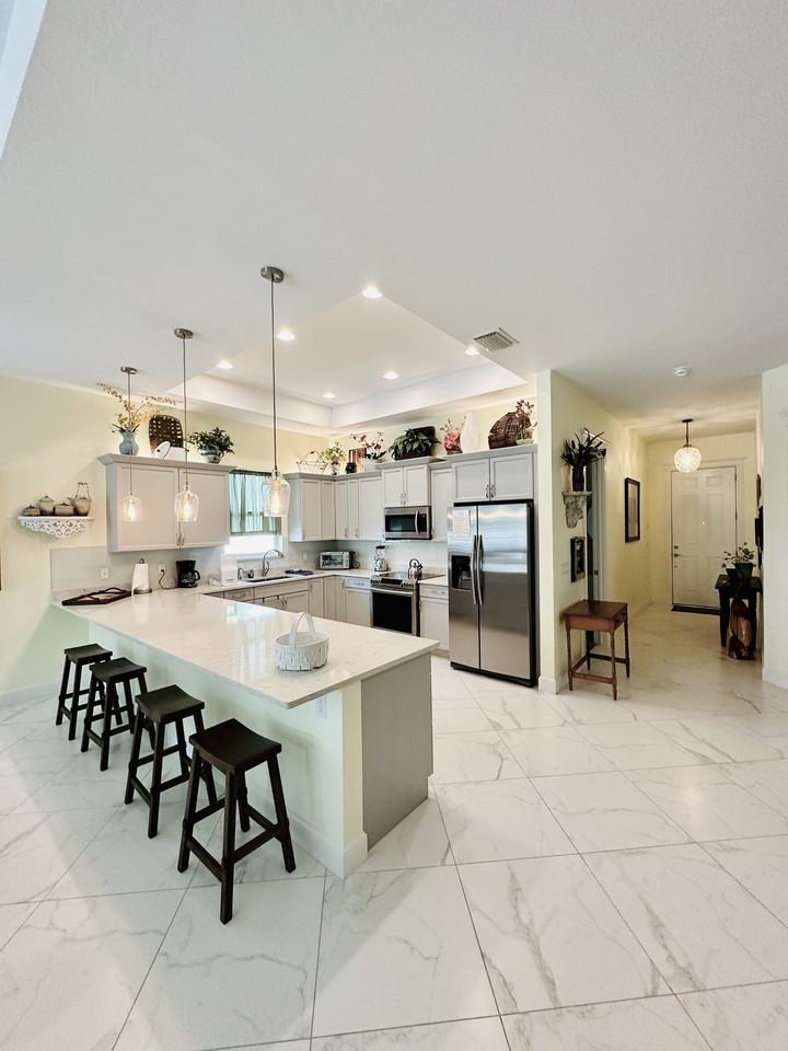 518 110th Avenue North #1 - Photo 7 of 42