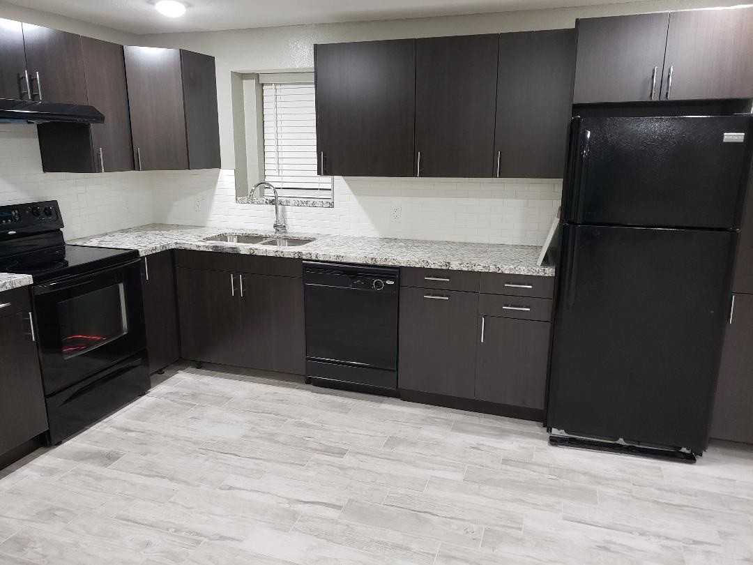 18927 Lawrence Road - Photo 2 of 21