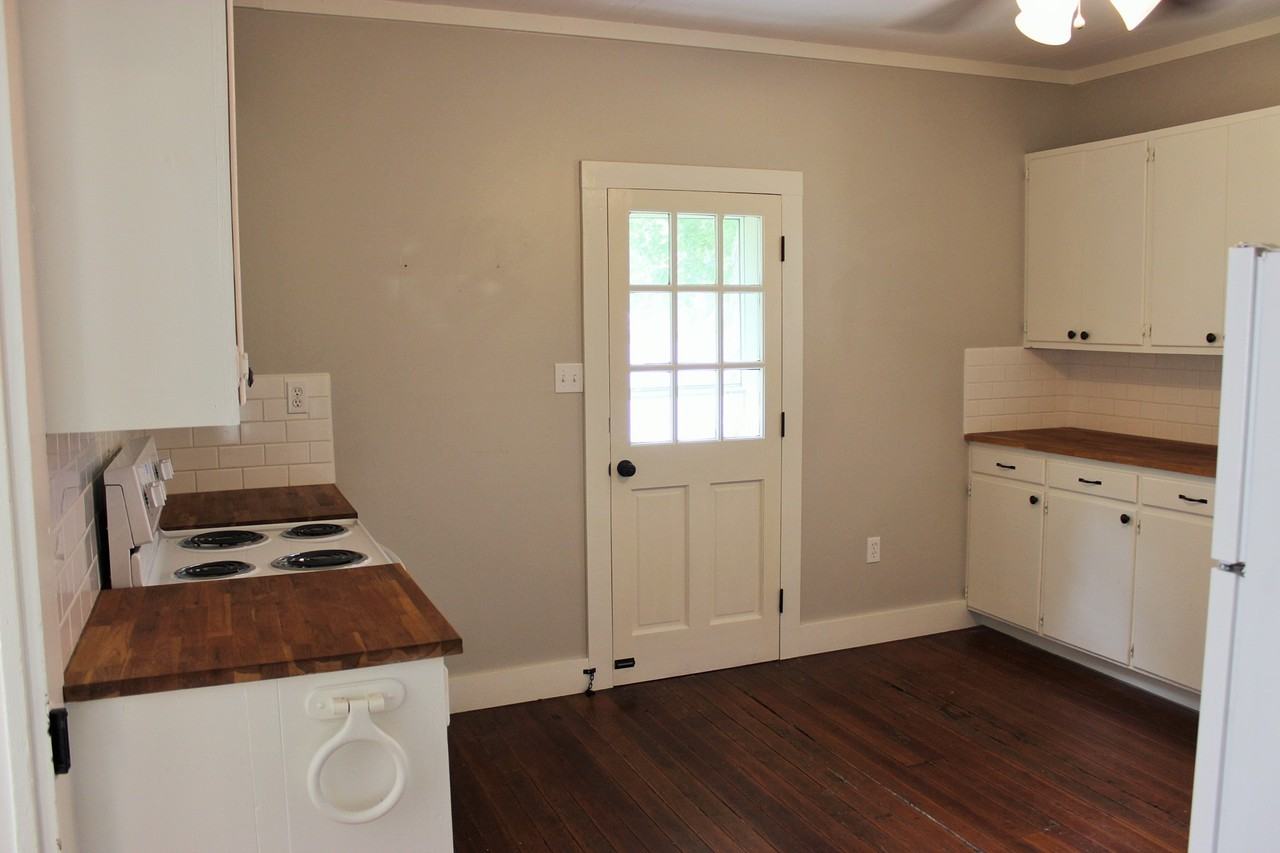 704 East Academy Street #1 - Photo 6 of 14