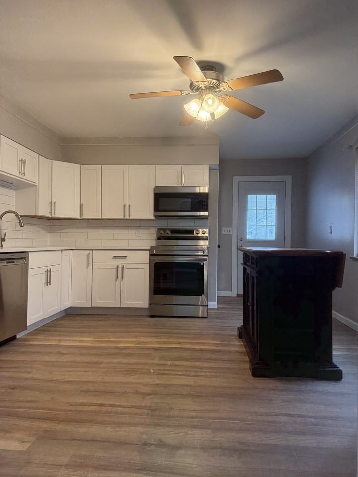 9515 Railroad Ave #1 - Photo 4 of 15