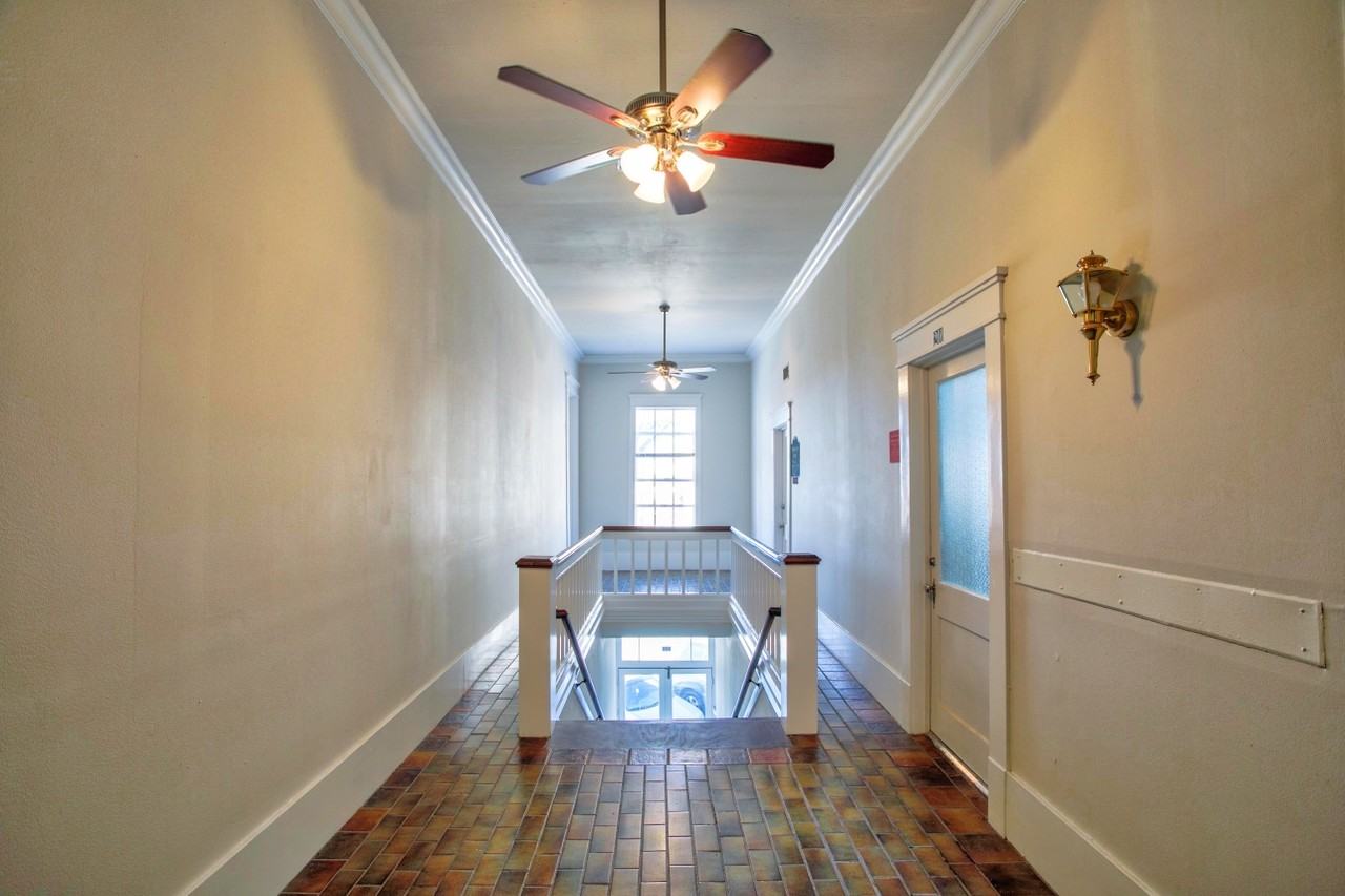 102 East Alamo Street #E - Photo 7 of 16