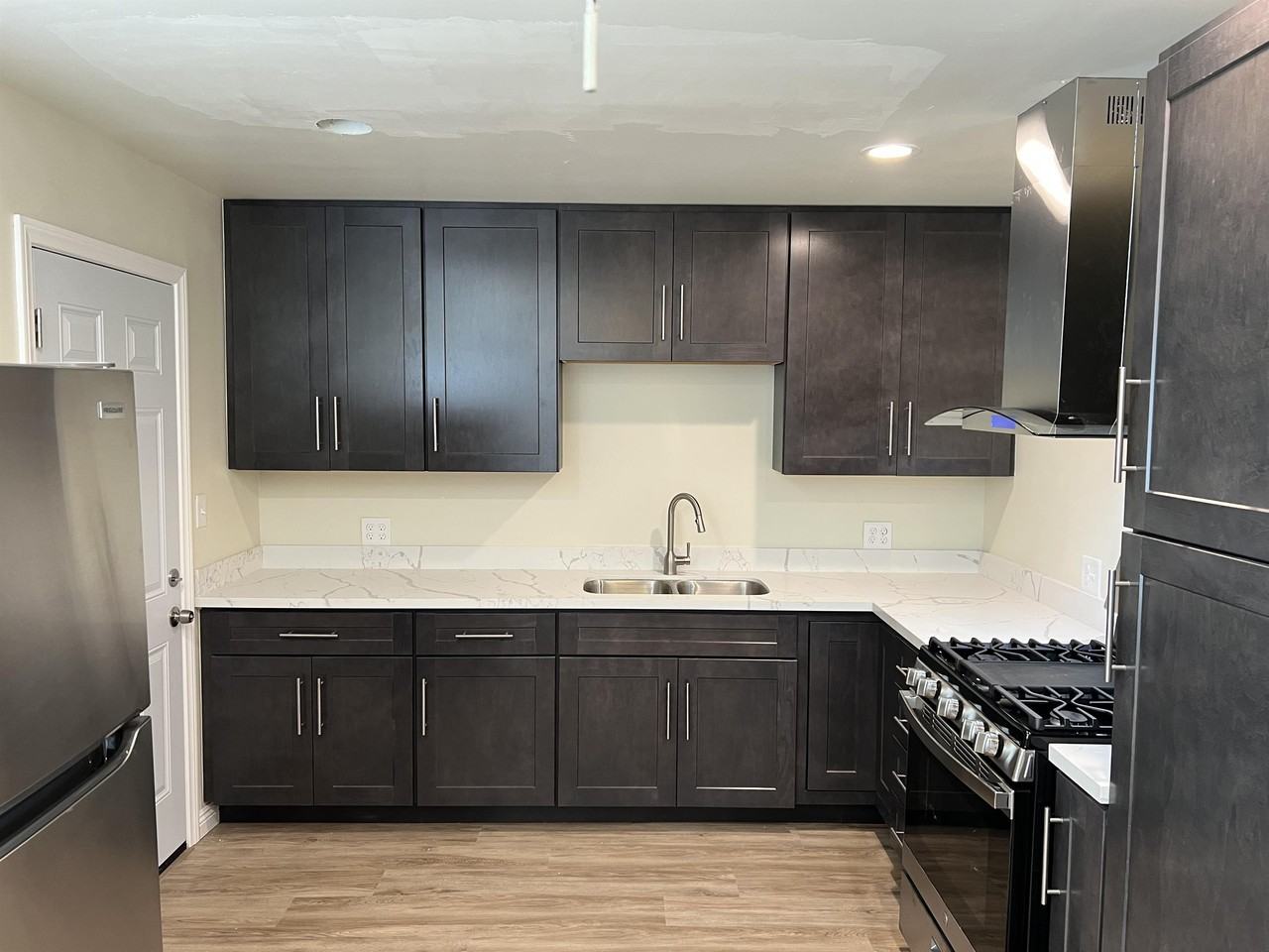 4253 39th Street #2 - Photo 3 of 8