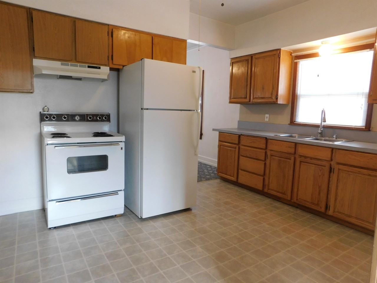 103 West 2nd Street #1 - Photo 5 of 19