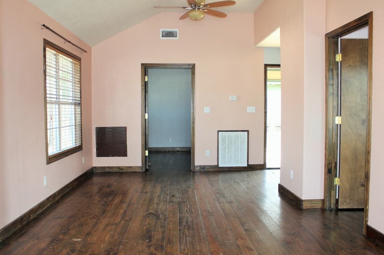 1004 East Main Street #1 - Photo 3 of 8