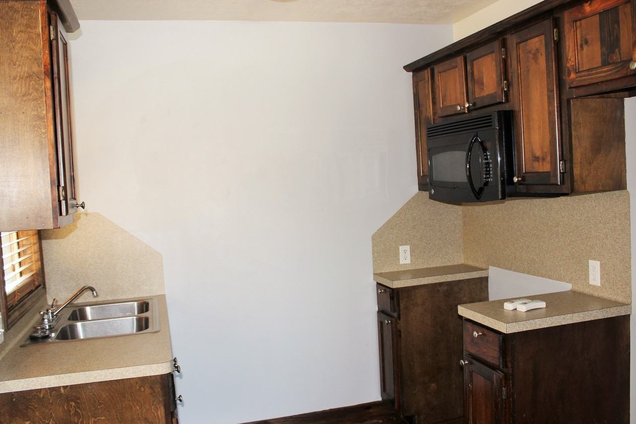 1004 East Main Street #1 - Photo 4 of 8